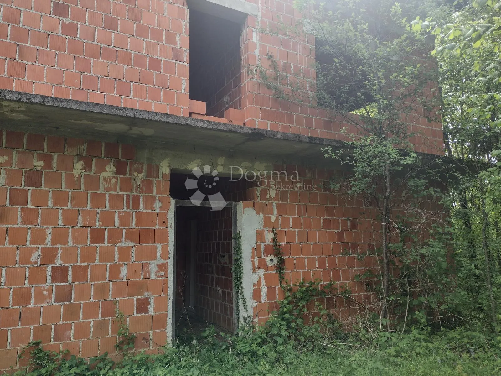 uredno vlasništvo, 1,8ha - slika 11