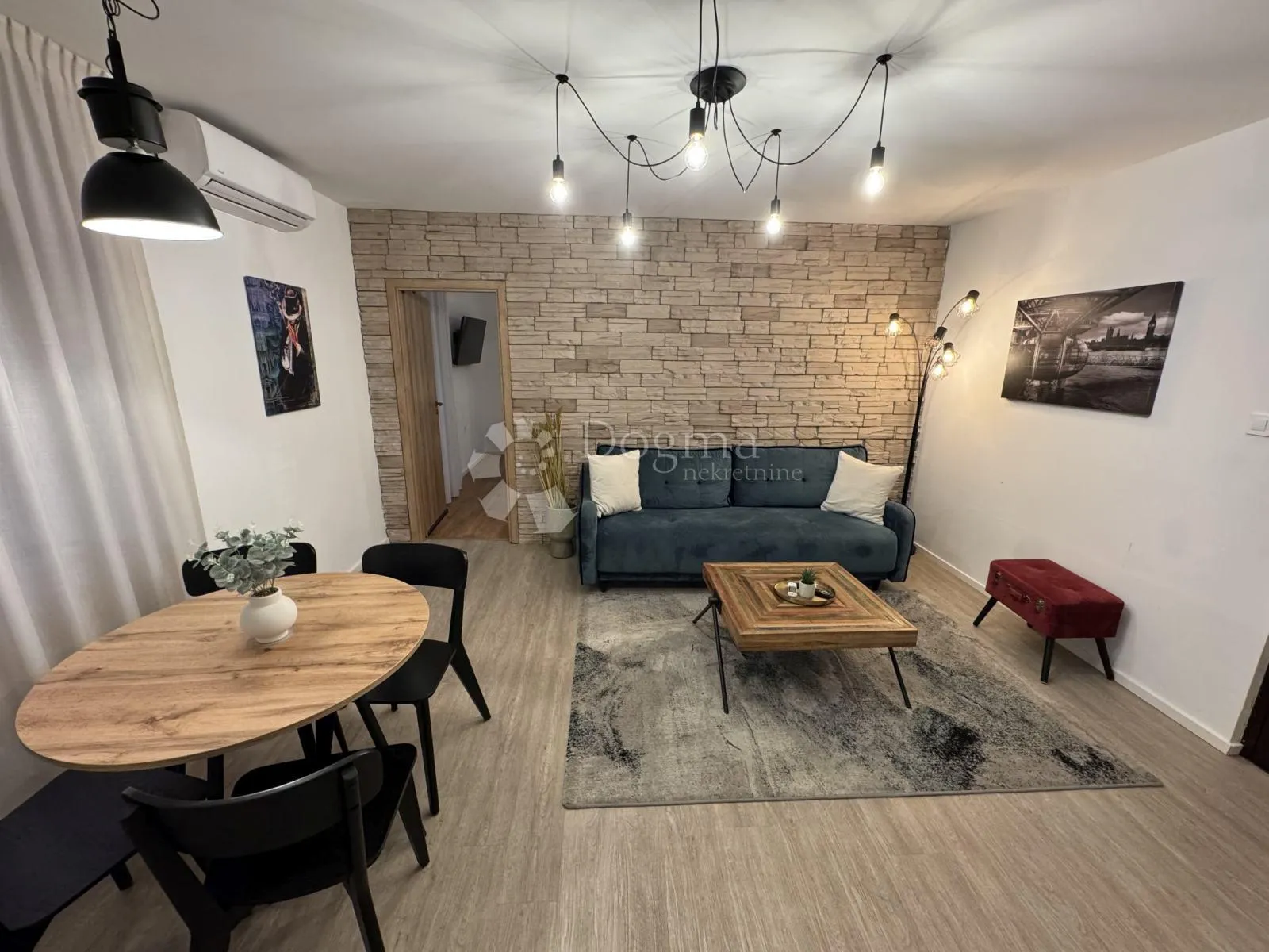 rijeka centar stan 82m2 - 2 apartmana - slika 2
