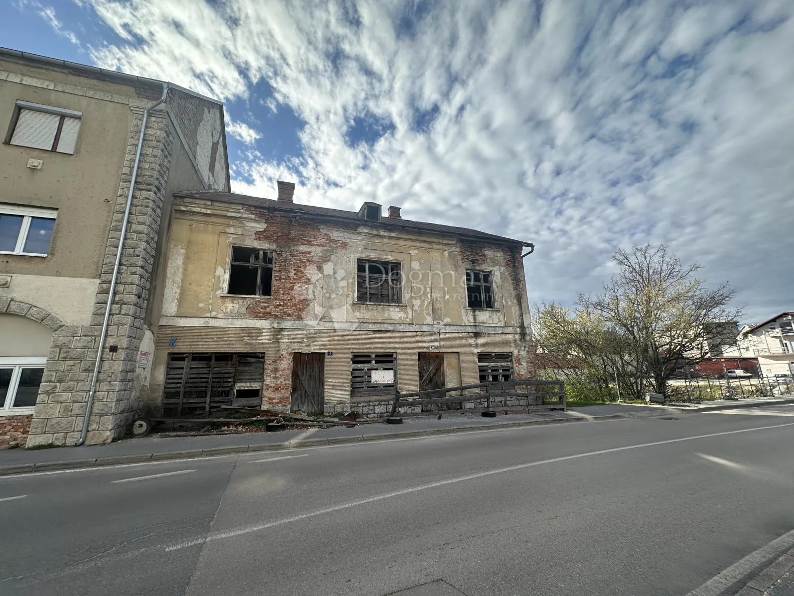 kuća za obnovu u centru grada na savršenoj lokaciji - slika 6