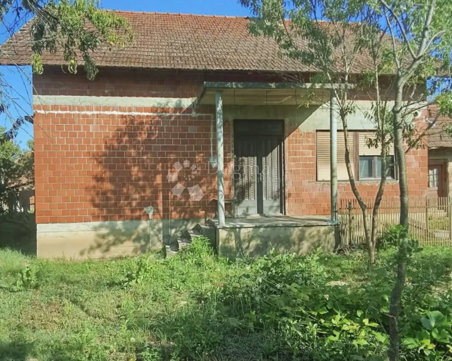 mir i priroda: kuća s gospodarskim objektima i voćnjakom - slika 2