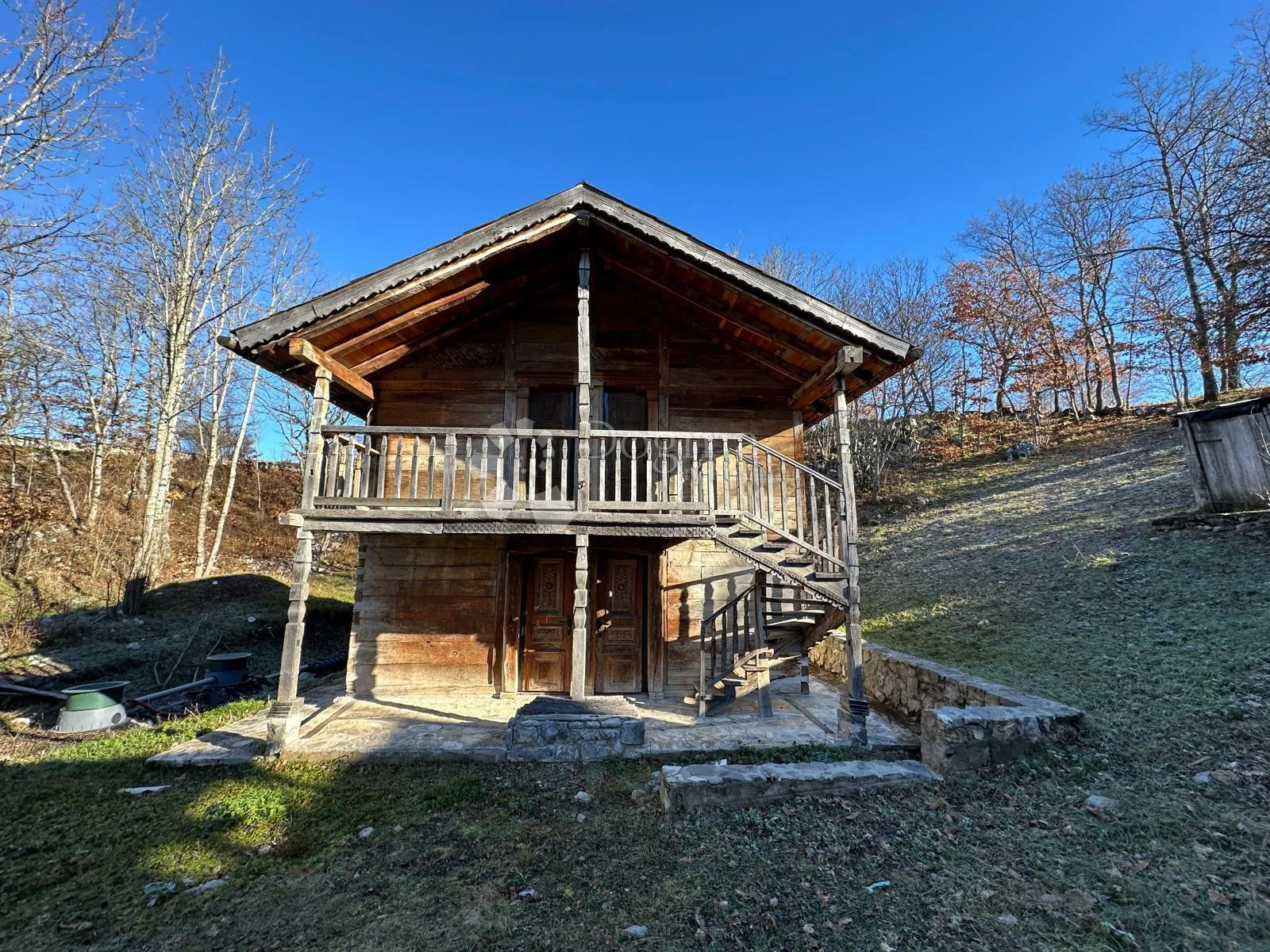 difuzni hotel autohtone kamene kuće 10+1 - slika 24