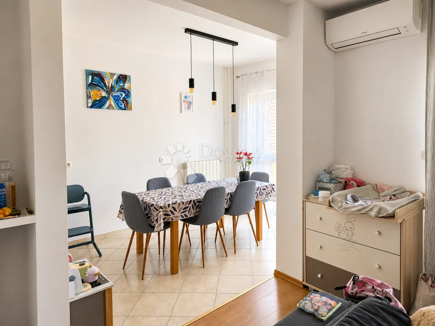 pazin - renoviran stan 68 m² s 2 terase |parking - slika 2