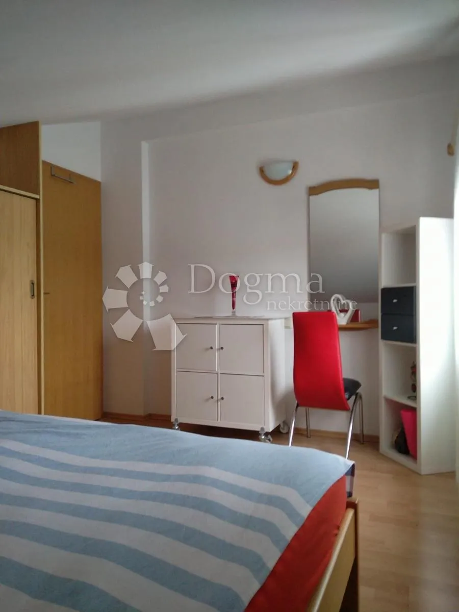 krk,malinska -apartman 3s+db,terasa,tri parking mjesta - slika 6