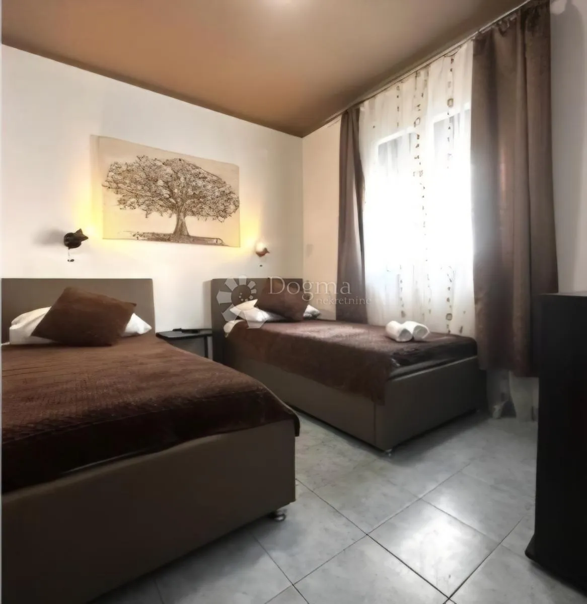 apartmanska kuća sa zatvorenim bazenom, nemira, omiš - slika 4