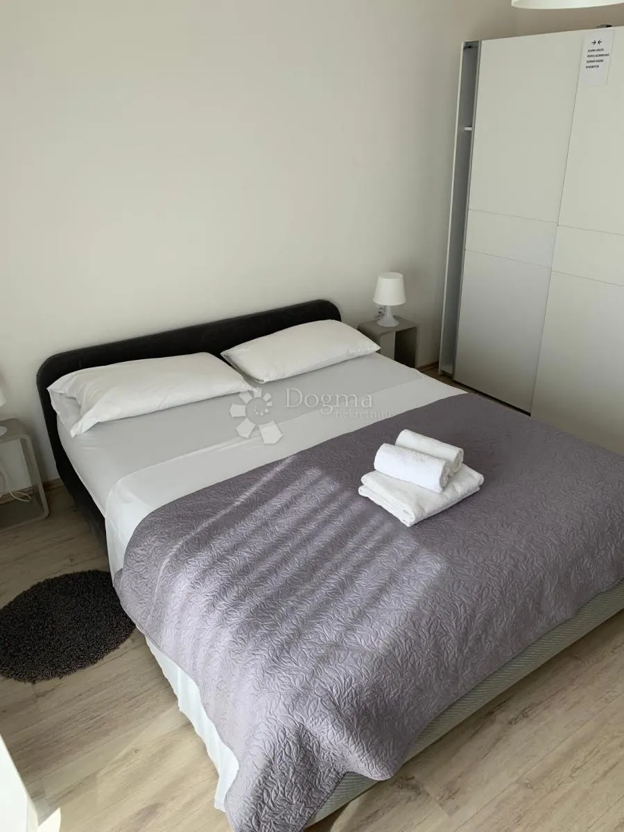 zadar, borik, prostran stan s garažom - slika 8