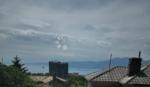 atraktivni, novo adaptirani stan na kozali - slika 27