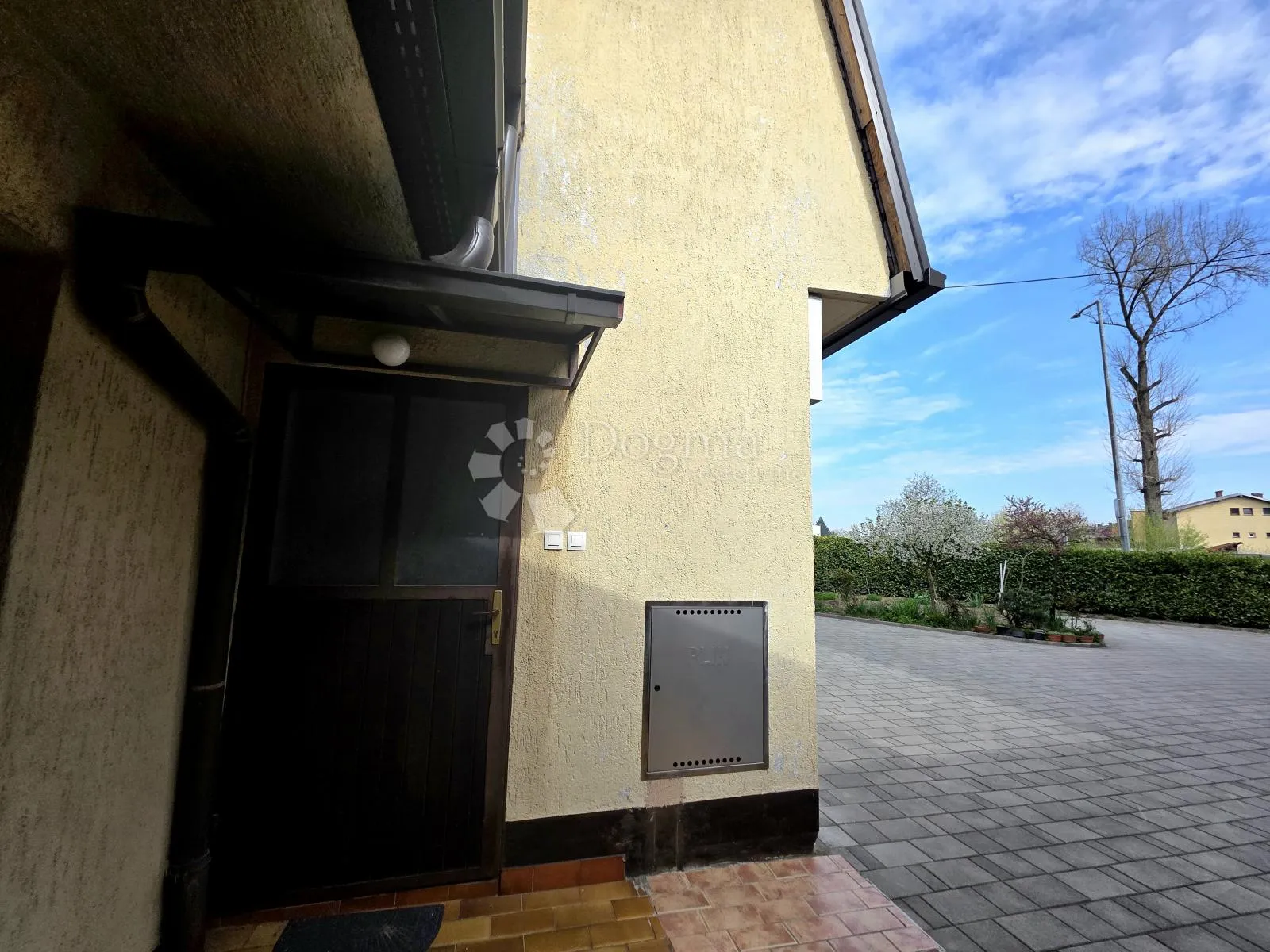 prodaja, kuća, karlovac, 115 m2, novi centar - slika 12