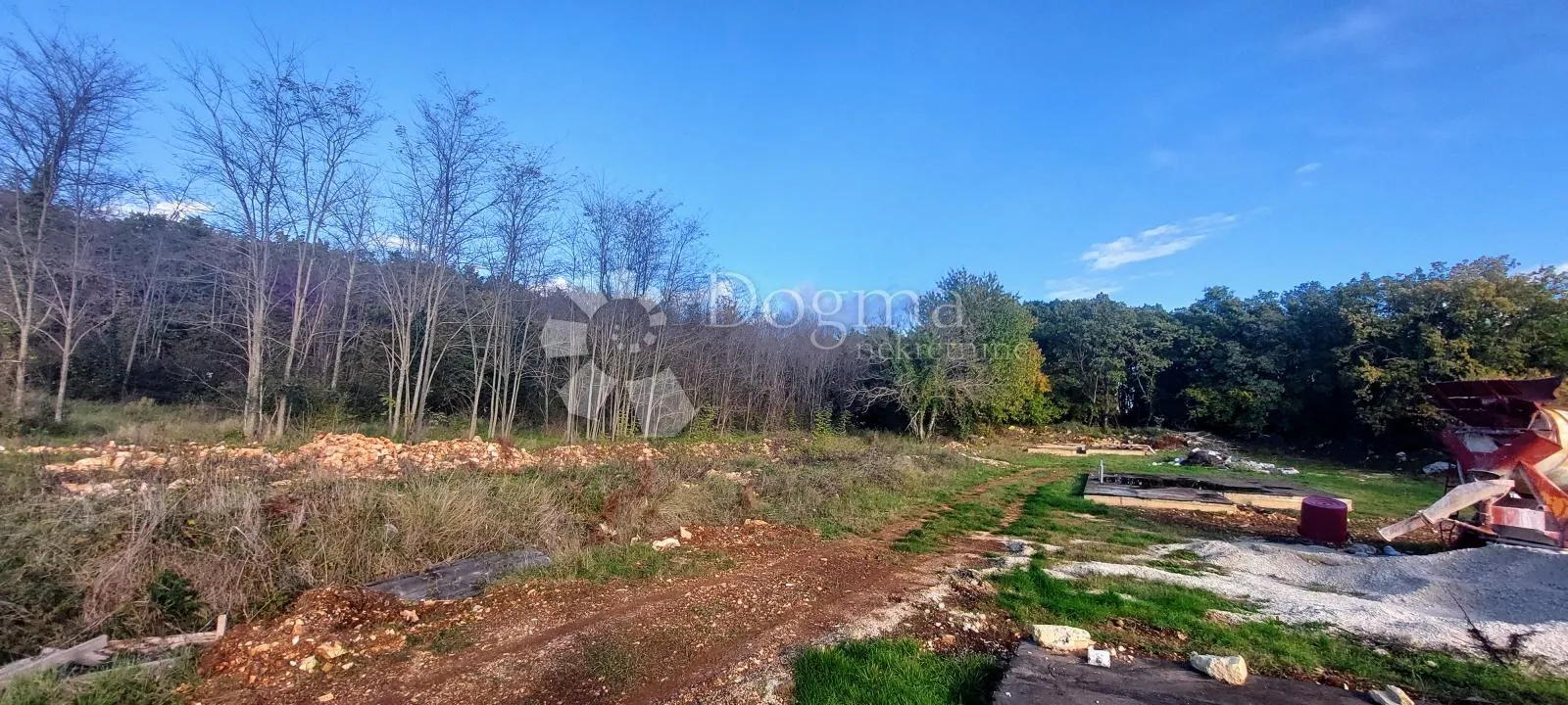 prizemnica za odmor u idili zelenila - slika 5