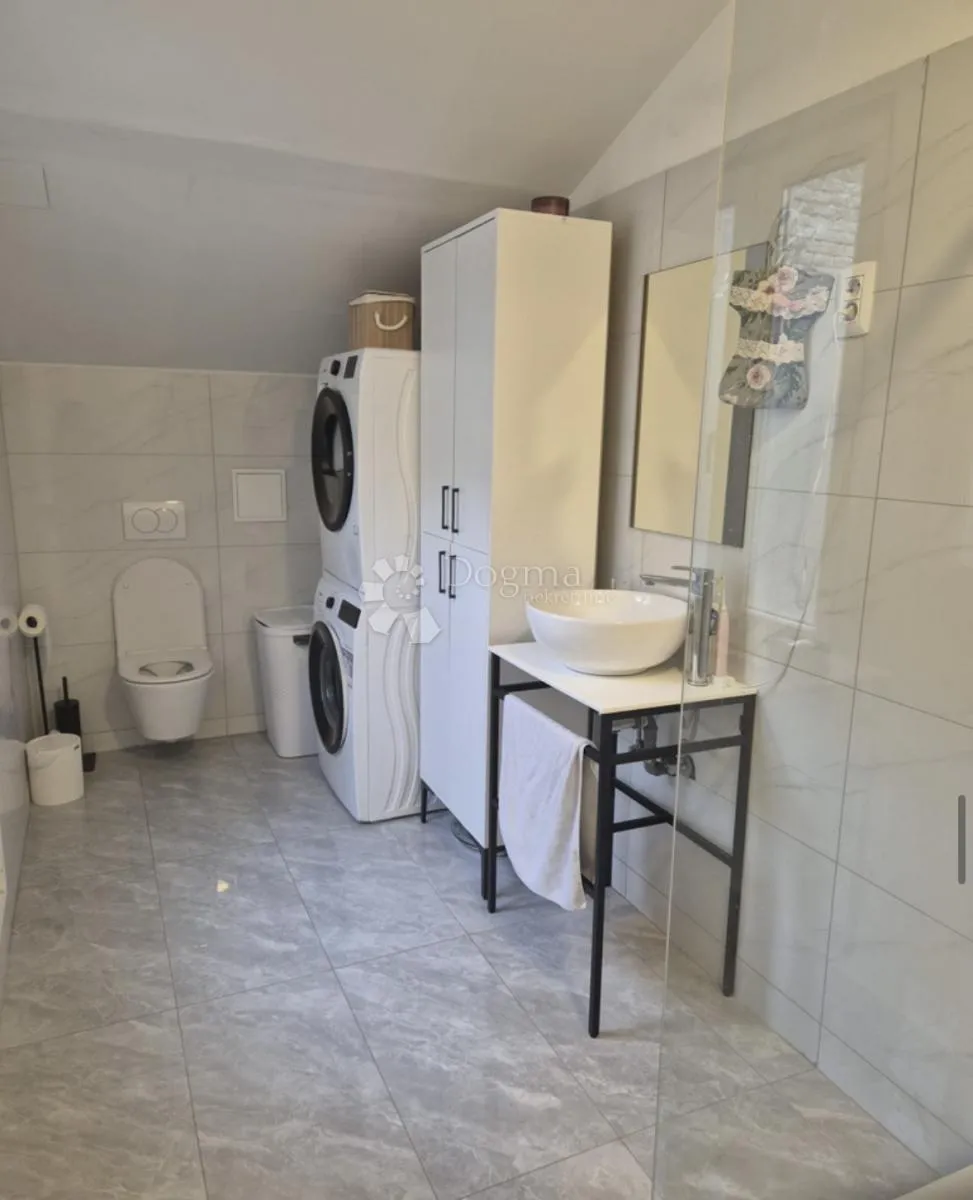 stan u centru/ rijeka/ 105 m2 - slika 11