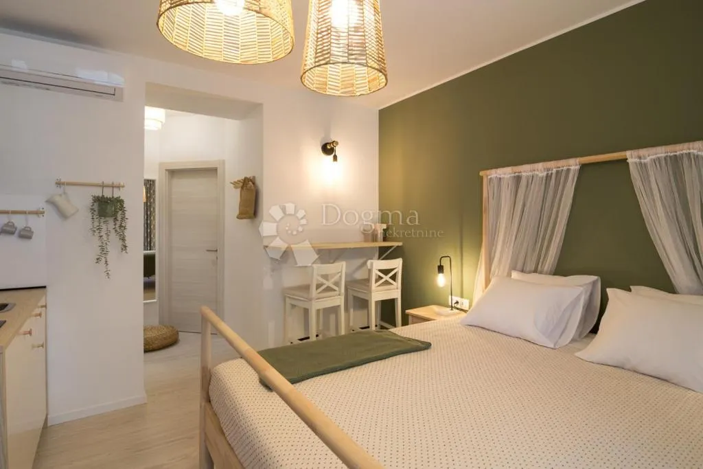 6 apartmana s bazenom u centru pule - slika 43