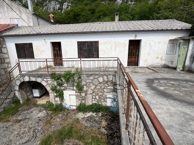 kamena kuća u vinodolskoj dolini - slika 3