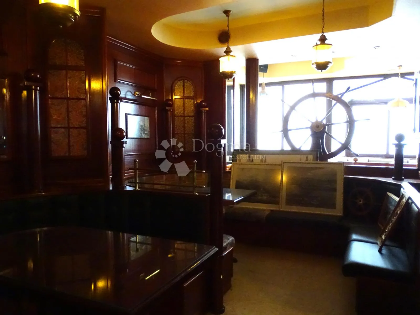 izvrstan caffe bar s iznimnom opremom ! - slika 7