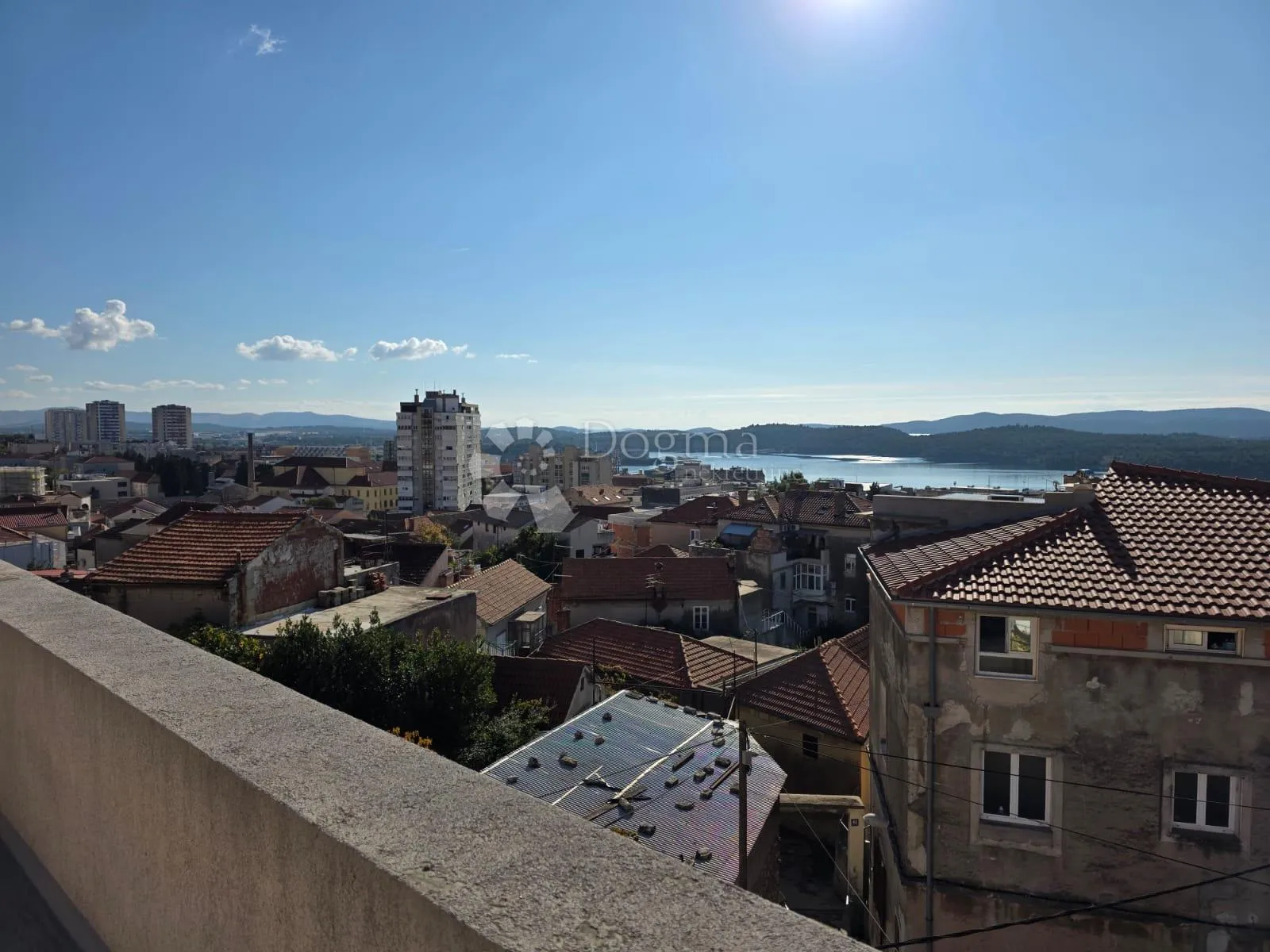 šibenik- 2 kuće u centru grada ! izvrsna prilika - slika 30