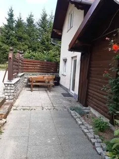 samostojeća kuća u liču za najam - slika 16