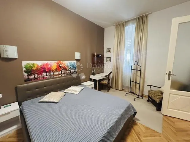 komforan 2s+db stan u centru rijeke za najam - slika 13