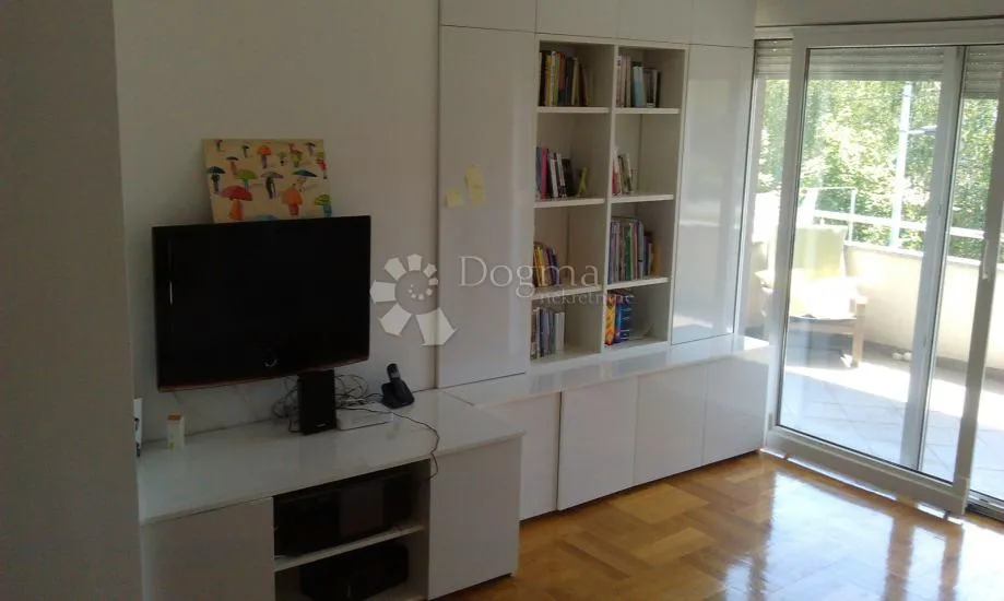 dugave - najam , izvrstan stan sa garažom - slika 10
