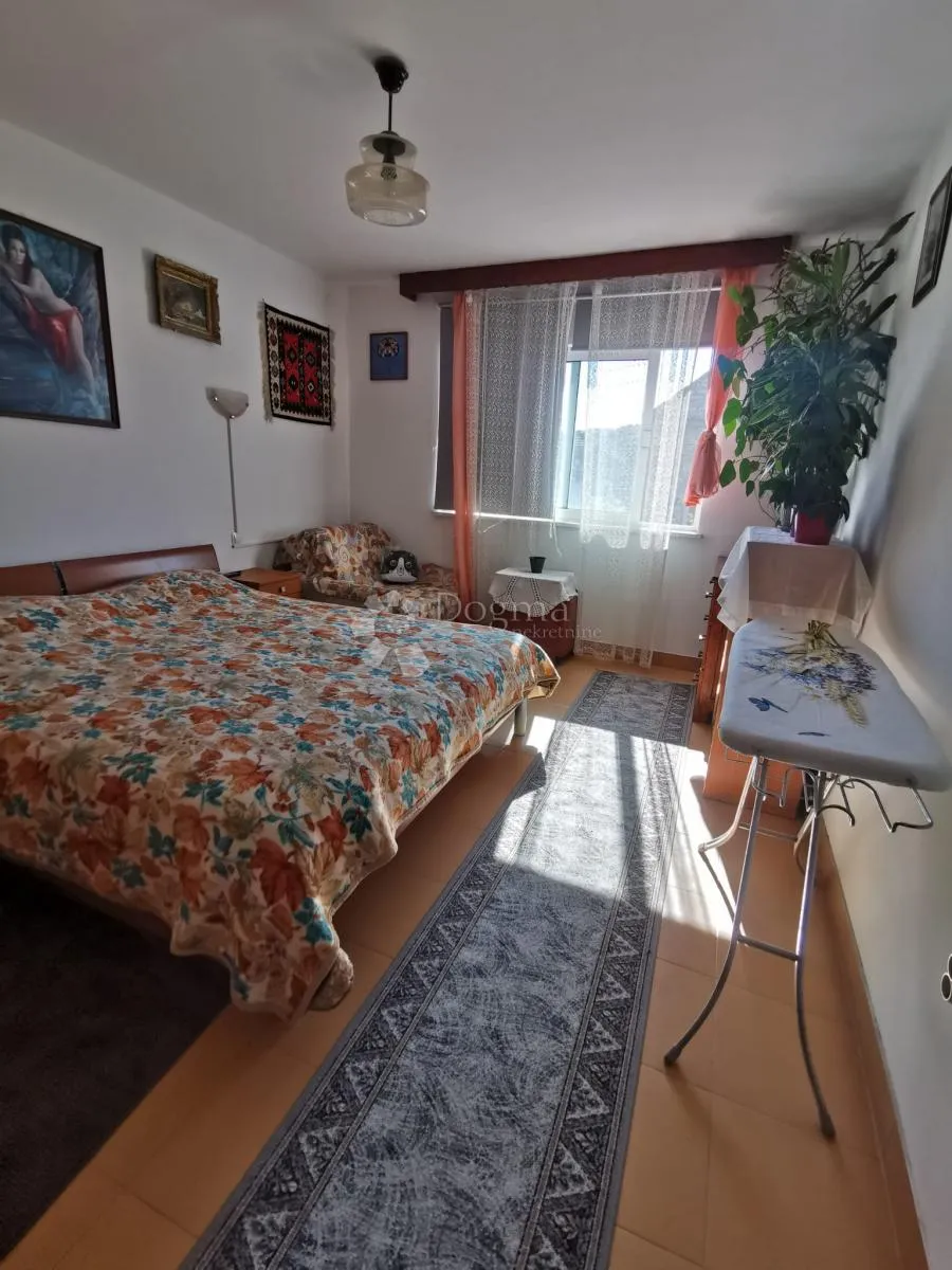obiteljska stambena kuća useljiva odmah - prilika, hitno - slika 47