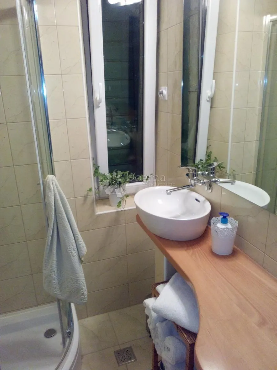 samostojeća kuća s velikom okućnicom – kaštel štafilić - slika 23