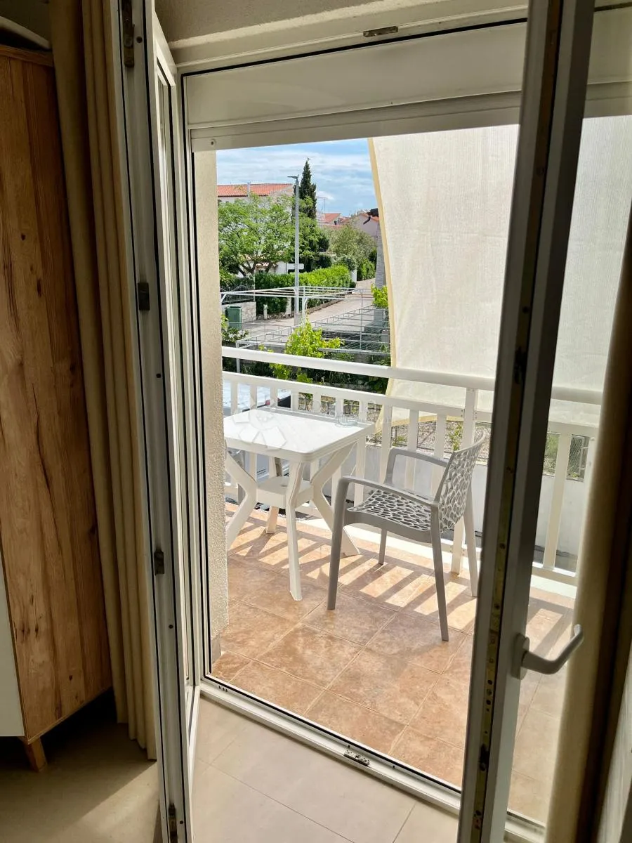 rogoznica- prilika! kuća s 5 apartmana 150m od plaže - slika 26