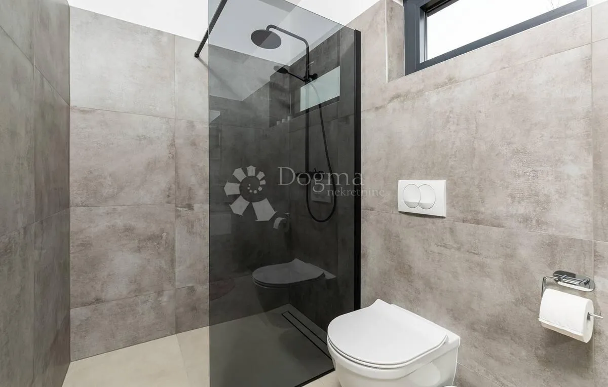 villa s bazenom i jacuzzijem - poreč - slika 16