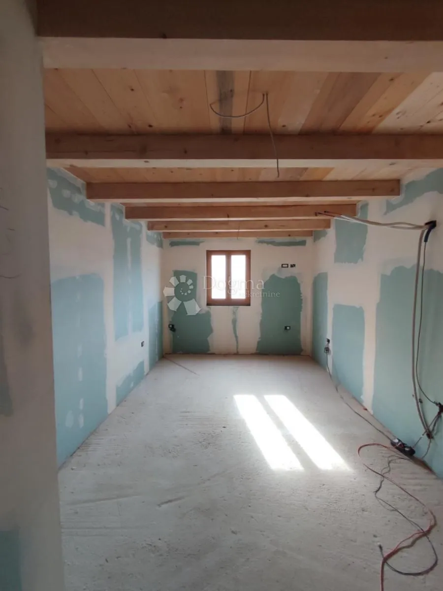 šarmantna autohtona kuća s pogledom na dolinu – 84 m² (visoki roh-bau) - slika 6