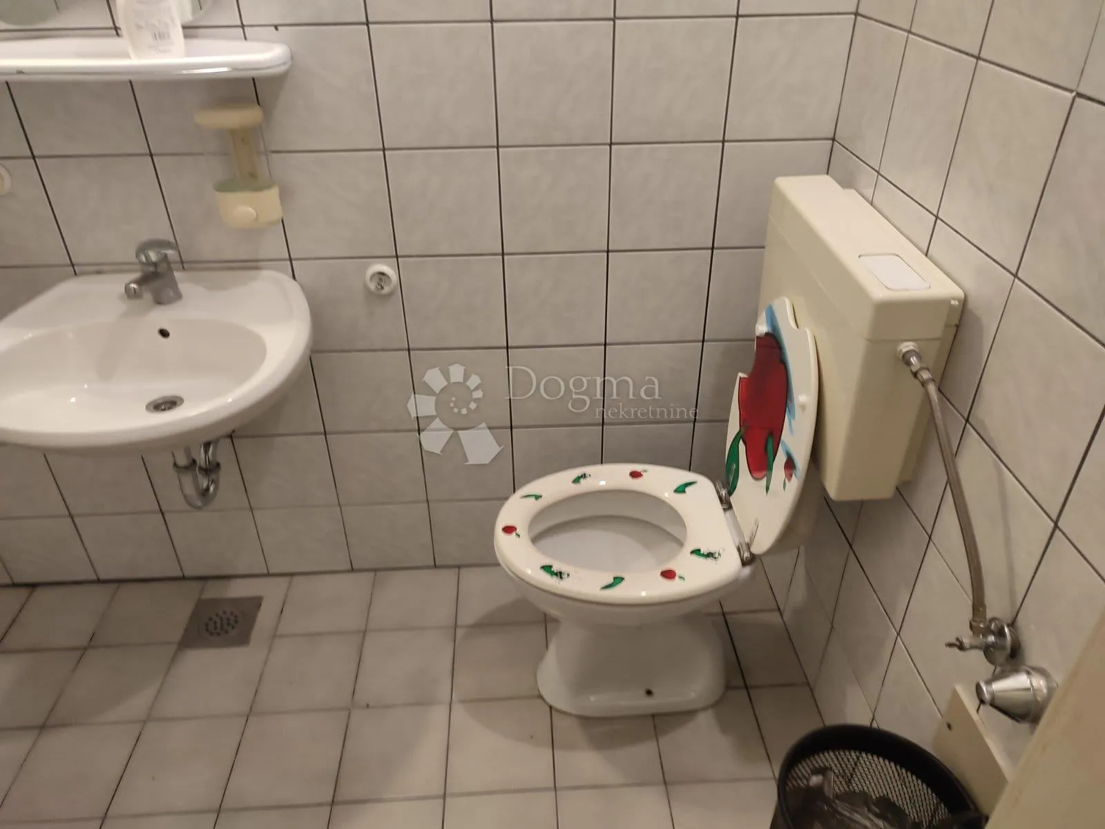 mlaka - odličan stan za život ili investiciju - slika 29