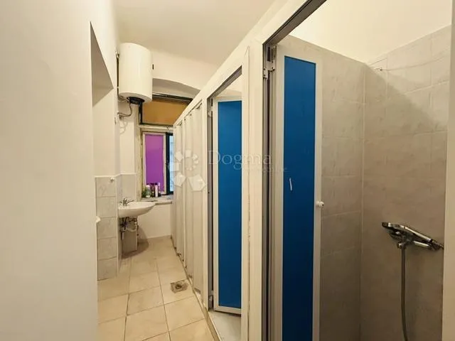 stan za investiciju u neposrednoj blizini centra rijeke - slika 11