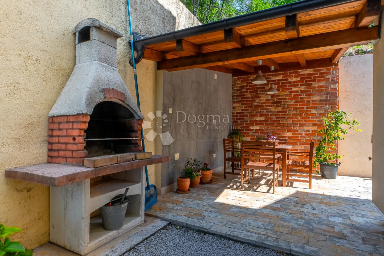 bribir, lijepa kuća s bazenom, novo! - slika 8