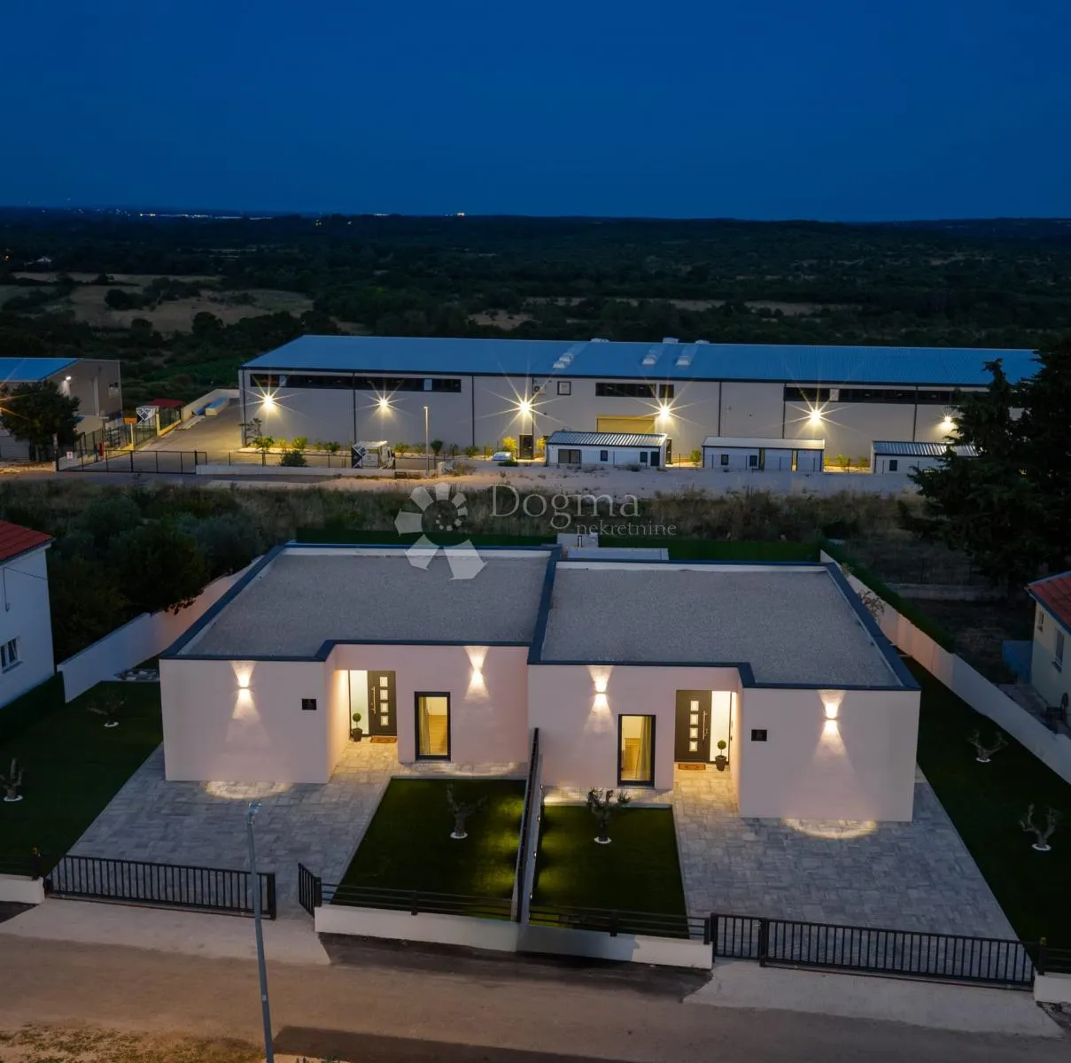 poljica brig - villa s bazenom, novogradnja - slika 59