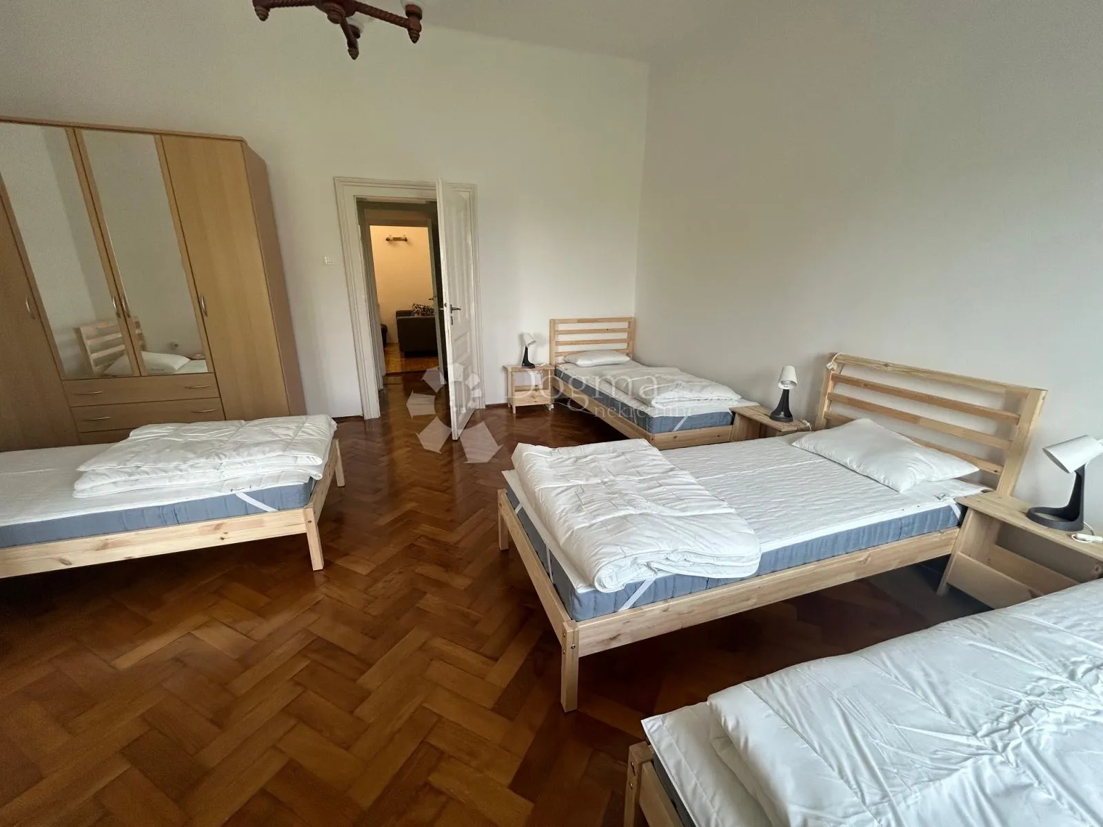 stan za odličnoj poziciji - slika 10