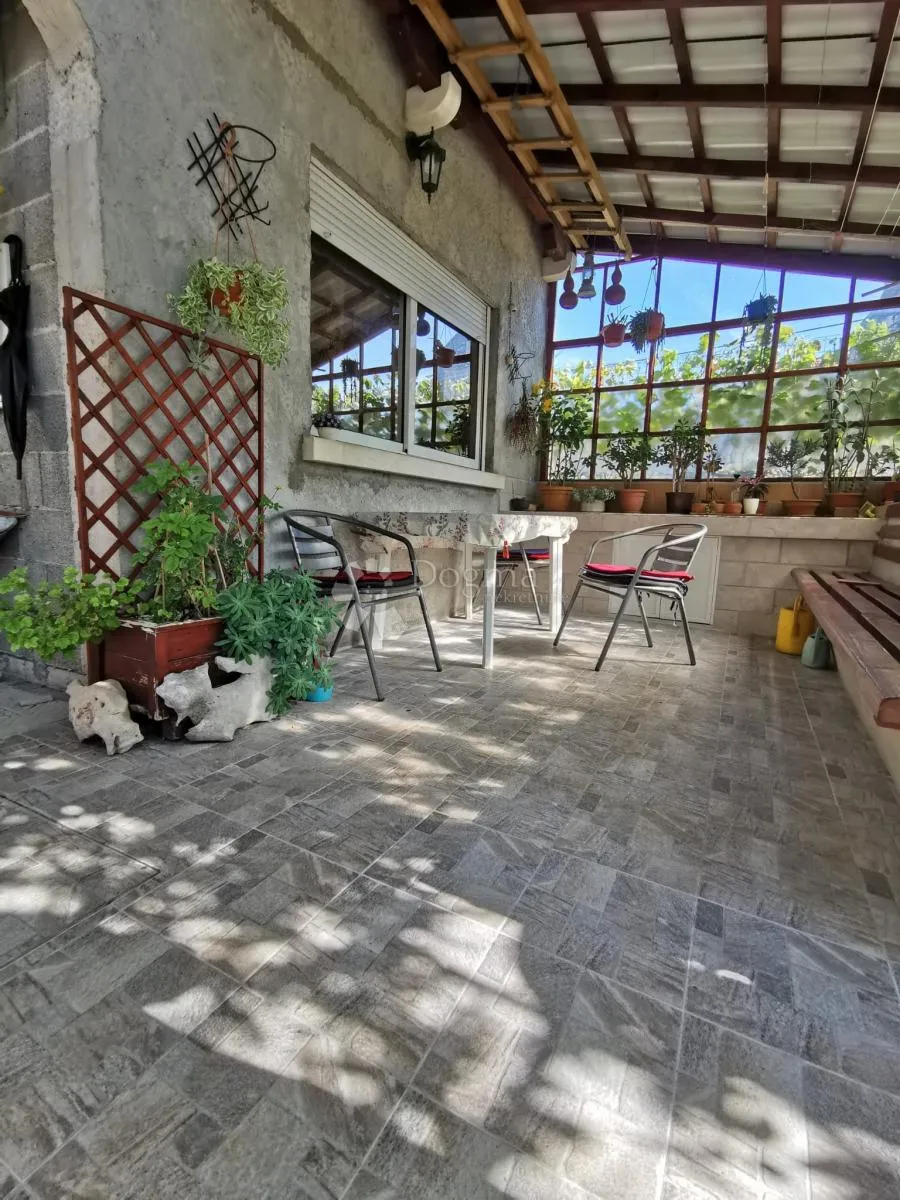 obiteljska stambena kuća useljiva odmah - prilika, hitno - slika 31