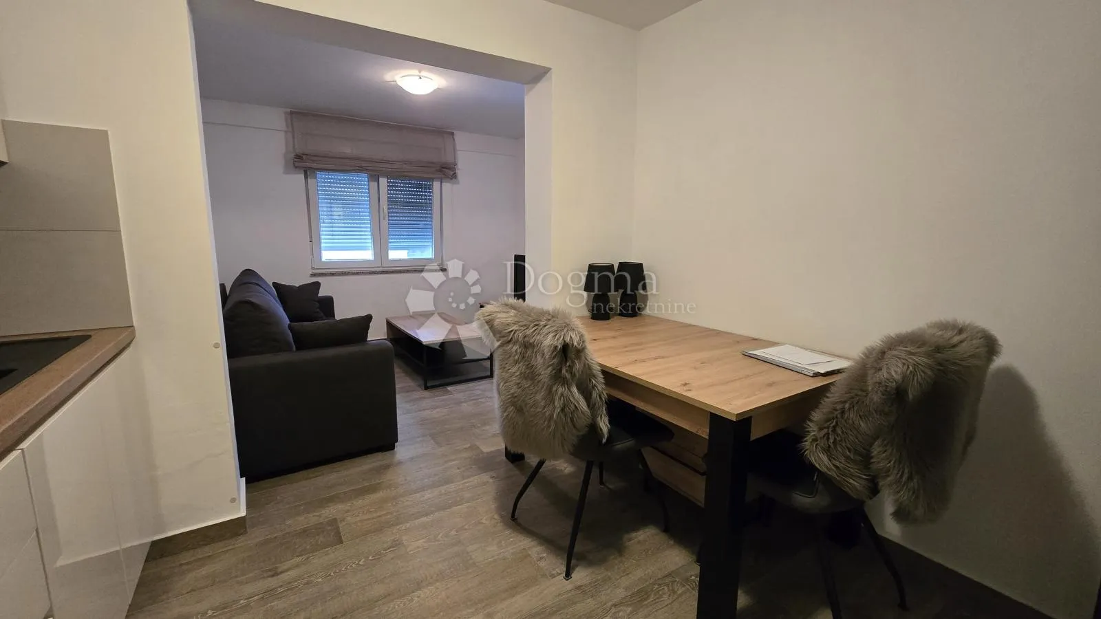 prodaje se ekskluzivna apartmanska kuća u medulinu – 900 m od mora - slika 19