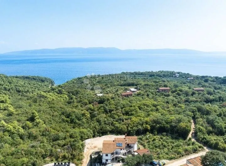 zemljište sa građevinskom dozvolom i pogledom na more - slika 10