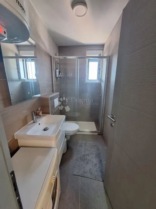 vir novogradnja apartman sa krovnom terasom, pogled na more - slika 9