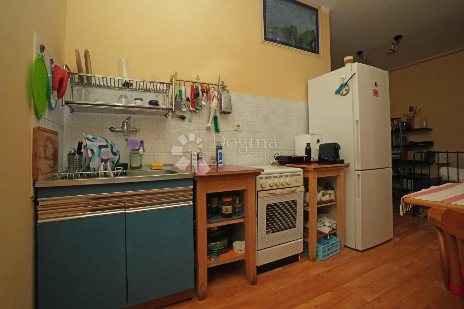 top cijena! 2.779€ m2 - divan stan u centru pule! - slika 12