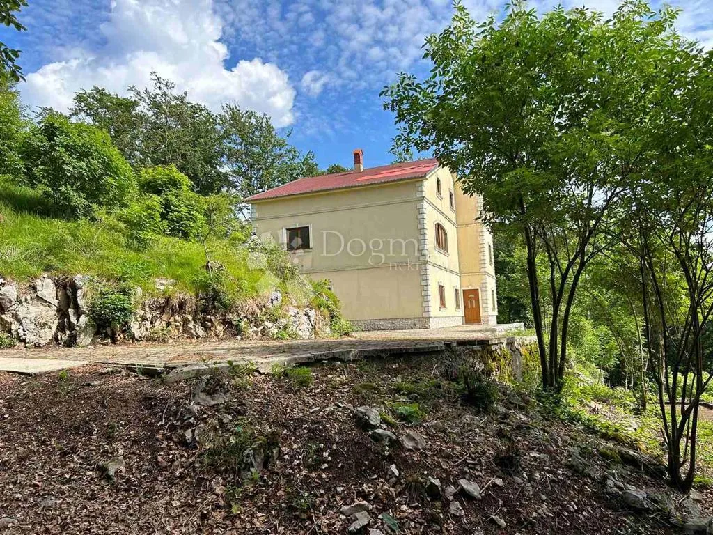 planinska oaza na učki: prilika za kreiranje idealnog doma - slika 6