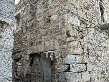 Hitna Prodaja! Kamena Starina Za Obnovu, Kaštel Sućurac - Kaštel Sućurac, Kaštela