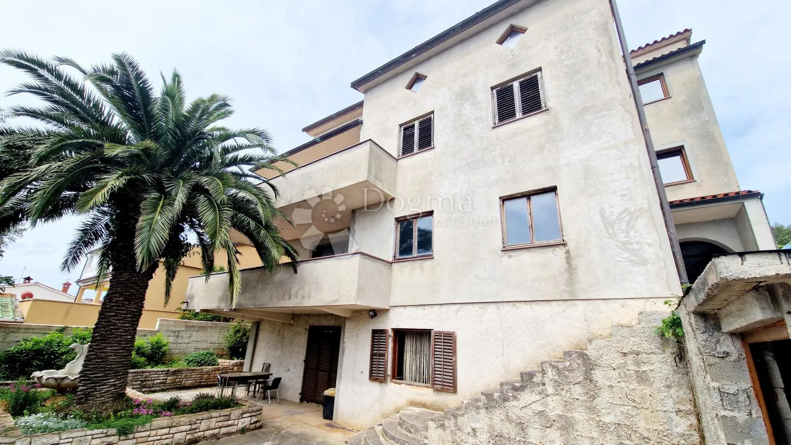 ekskluzivno: kuća s 5 stanova - 250 m od mora - 2000€m2 - slika 3