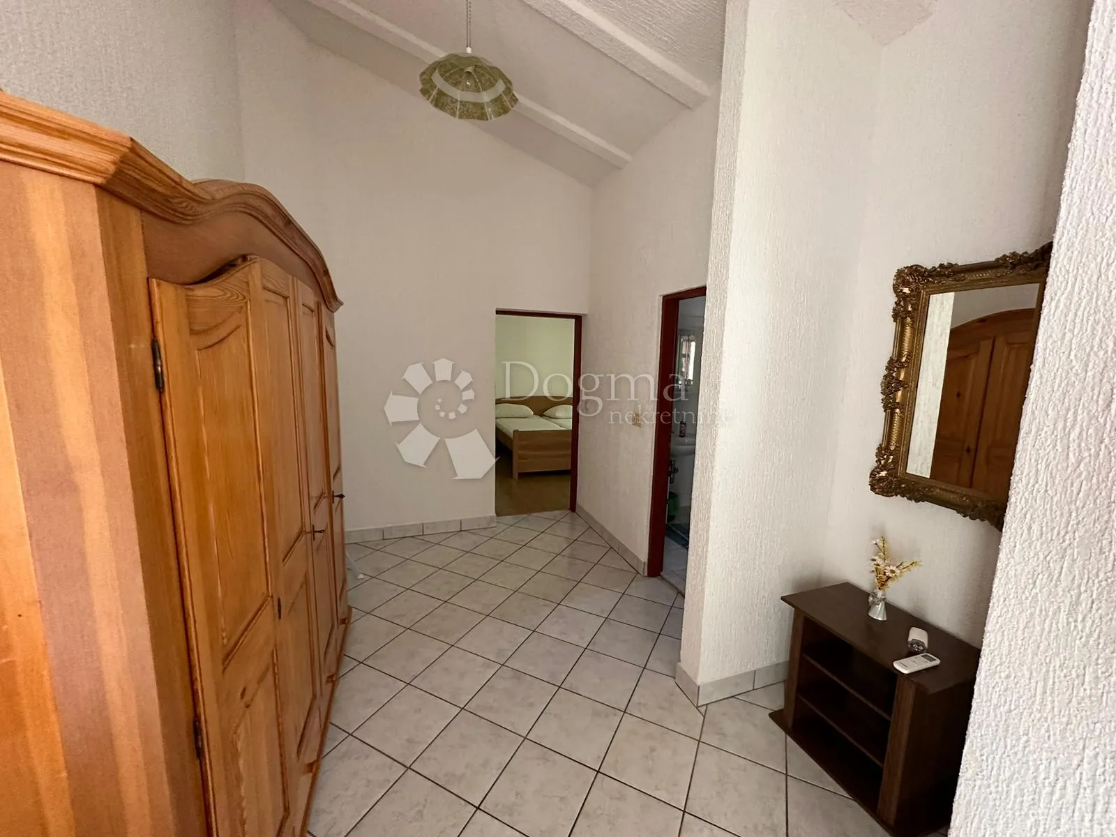 apartmanska kuća na 50 metara do mora - slika 31