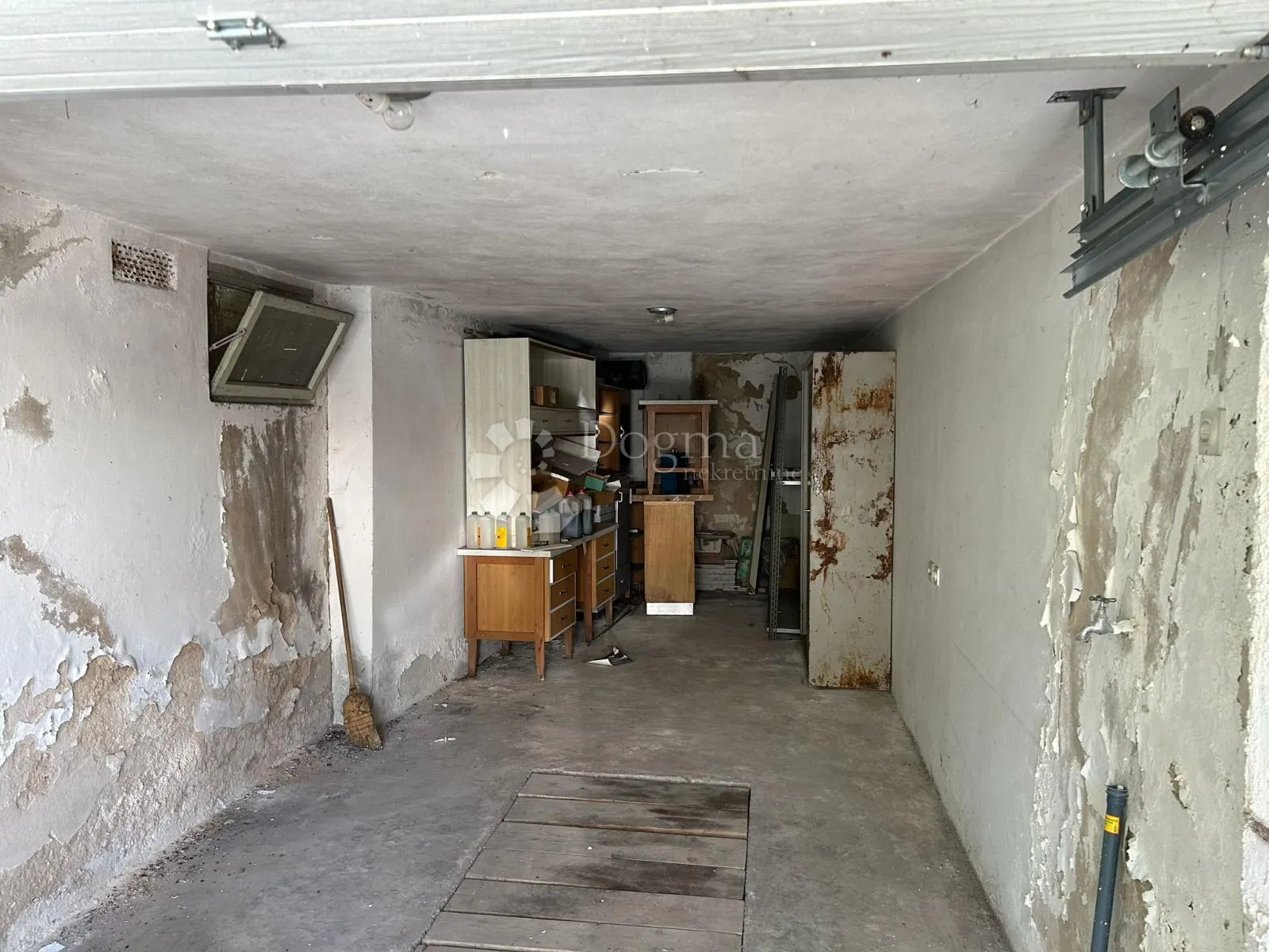 kozala – velika garaža 34 m², blizina centra - slika 2