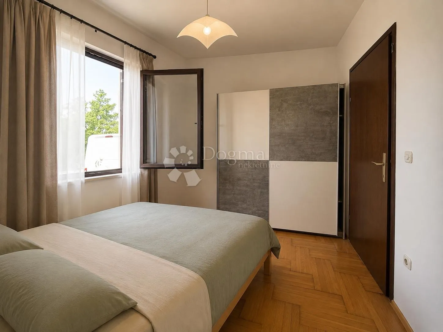 prostrani 1s+db apartman u nivicama - slika 6