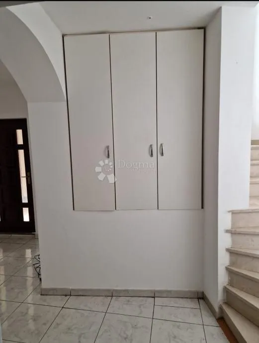 kuća za najam stranim radnicima 300m2 6 soba - slika 9