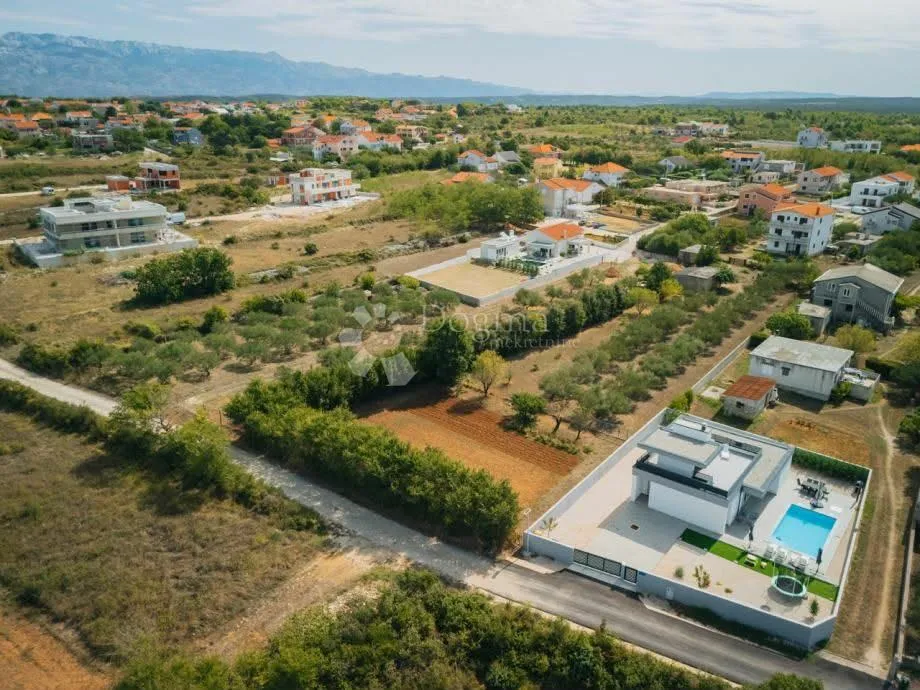VRSI - GRAĐEVINSKO ZEMLJIŠTE 1252 m2 - INVESTICIJSKA PRILIKA