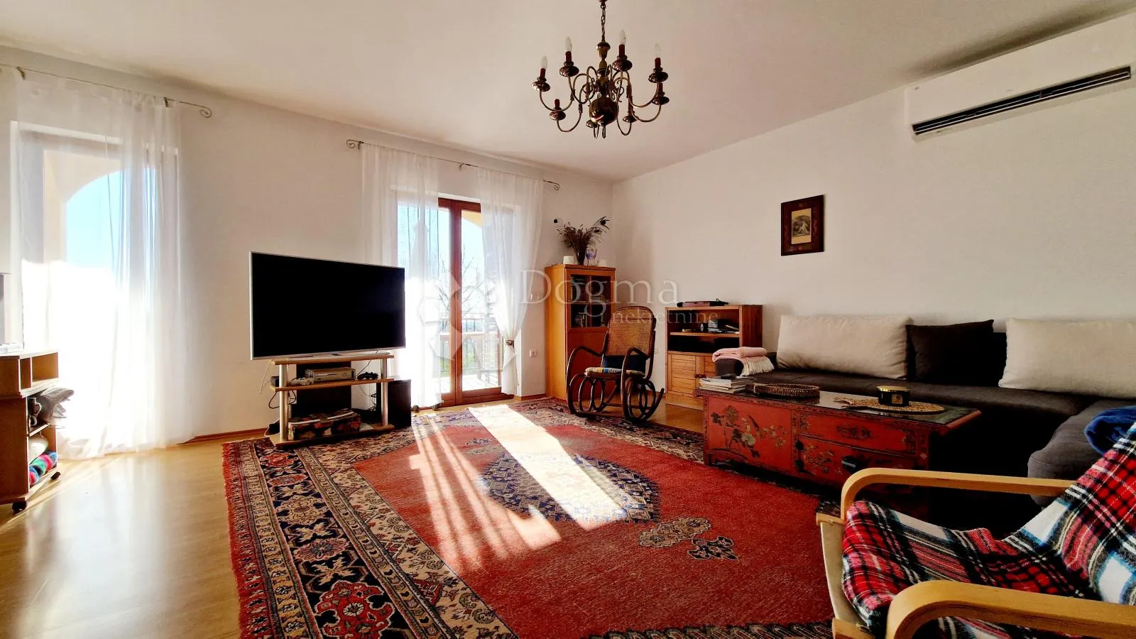 kuća s 2 stana u galižani - pogled na more i pulu - slika 13