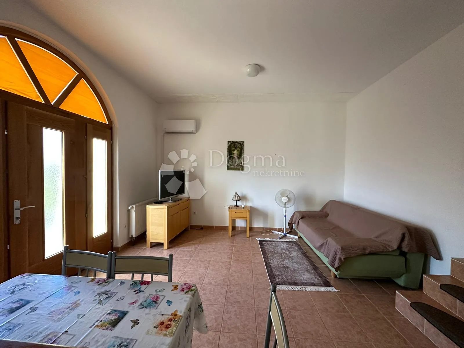 apartmanska kuća na 50 metara do mora - slika 22