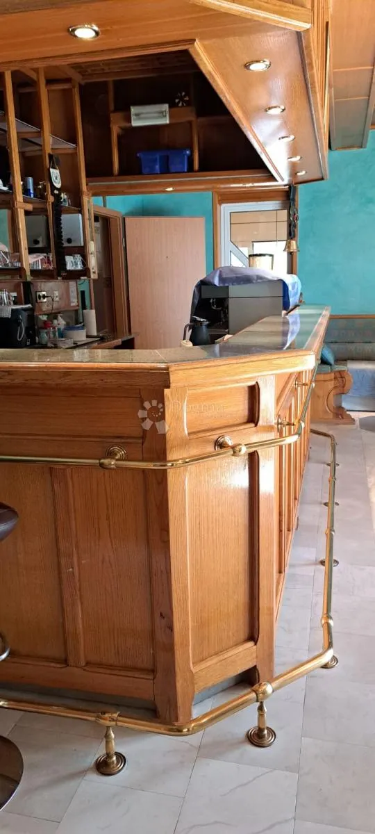 stambeno poslovni objekt u centru grada - slika 24