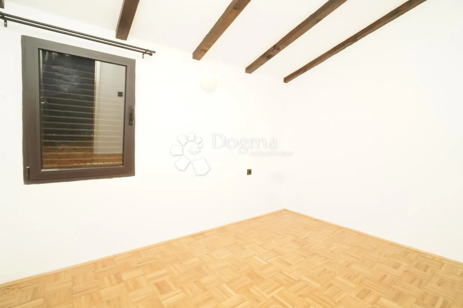 elegantna prizemnica u nizu 82 m²- červar - slika 5