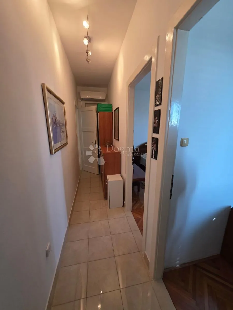 šibenik- 2 kuće u centru grada ! izvrsna prilika - slika 26