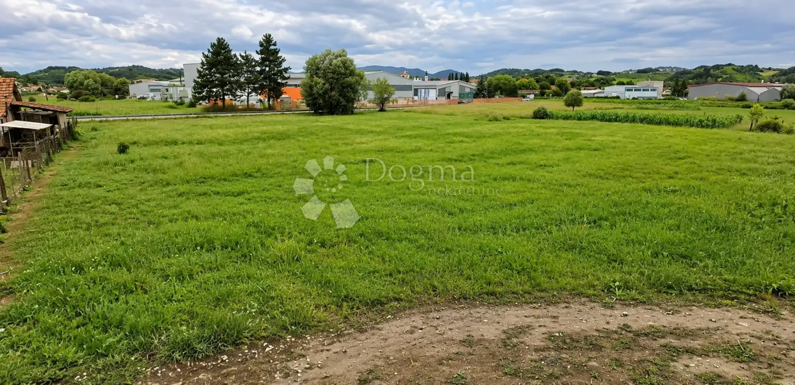 građevinsko zemljište nadomak centra sv. križ začretja - slika 2