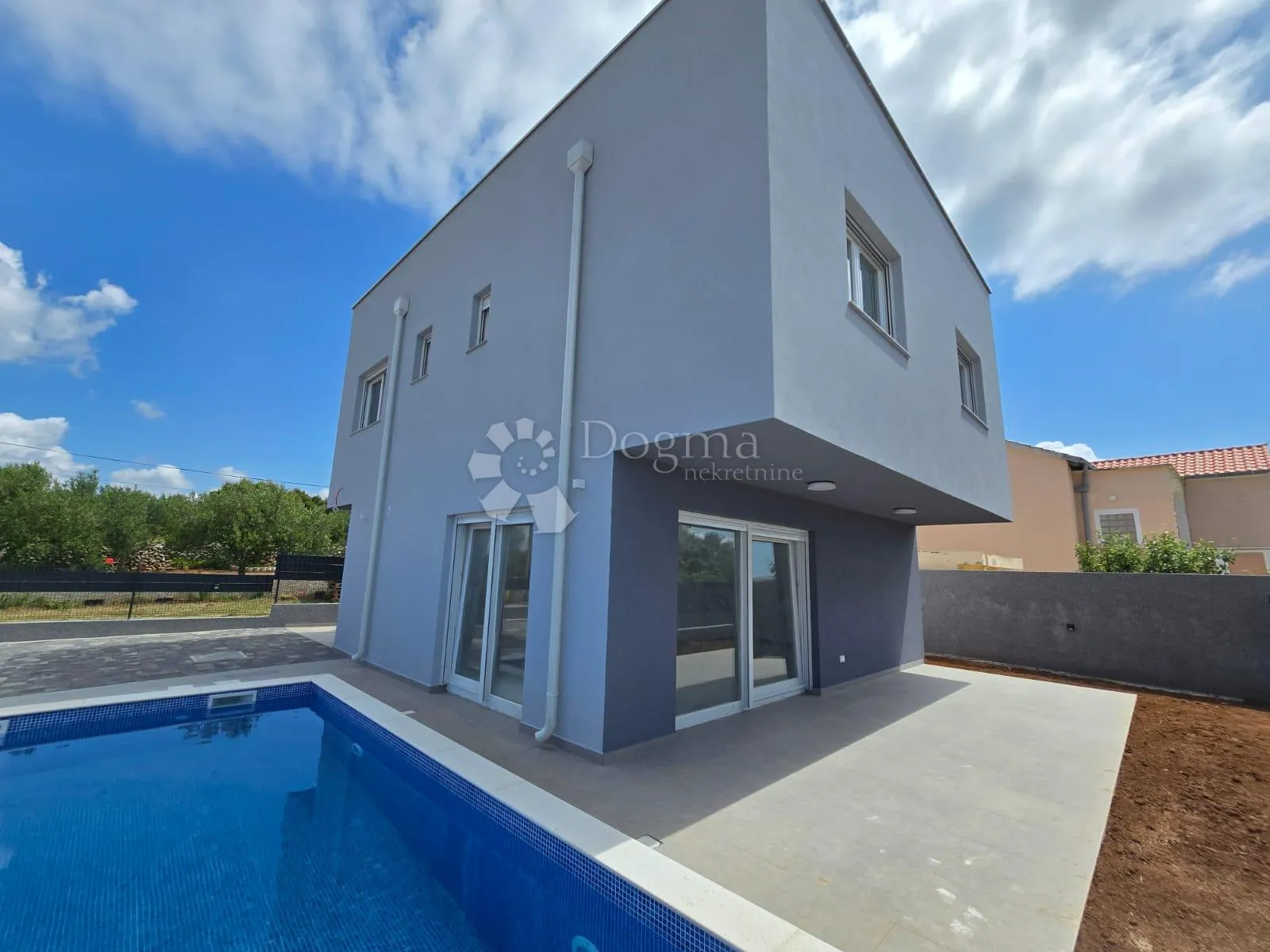 vir novogradnja vila sa bazenom - slika 3